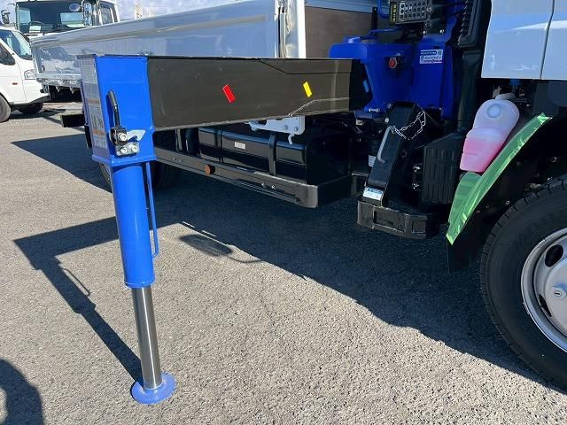 MITSUBISHI CANTER 2025 Image 31