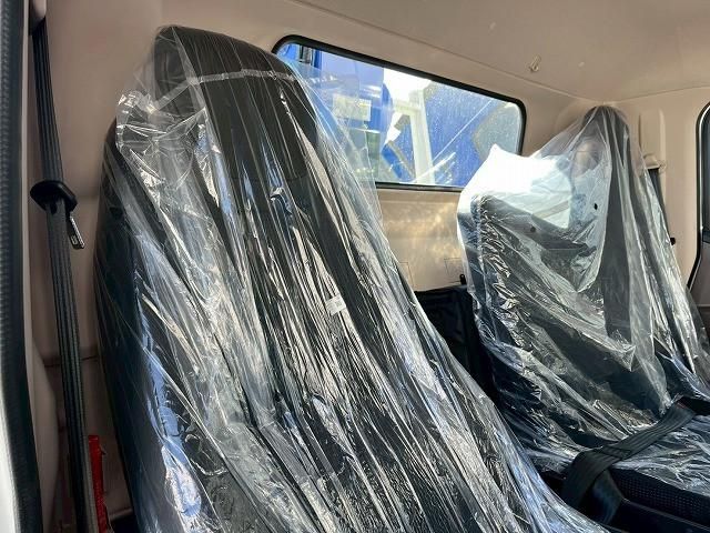 MITSUBISHI CANTER 2025 Image 31