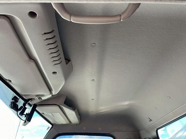 MITSUBISHI CANTER 2025 Image 31