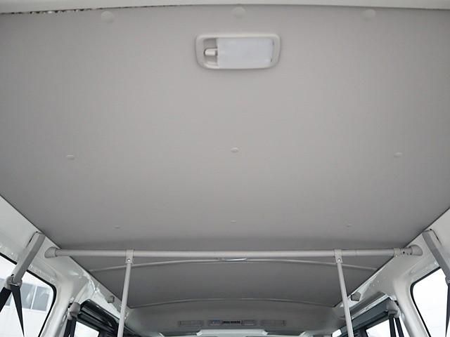 TOYOTA HIACE VAN 2WD 2020 Image 31