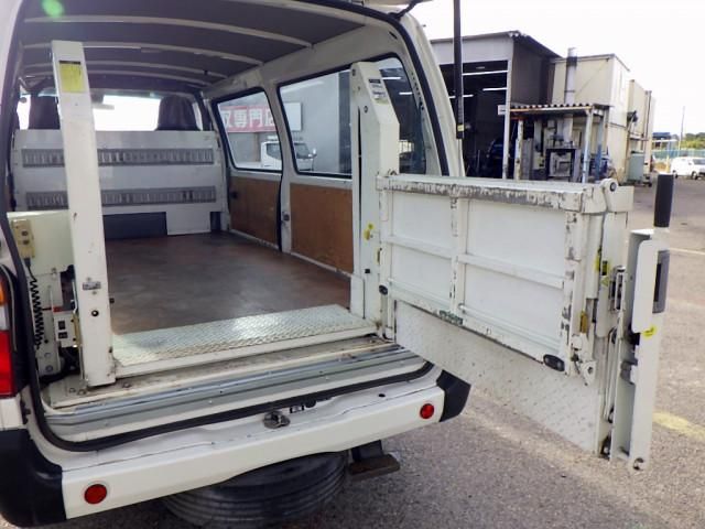 HINO DUTRO 2018 Image 31