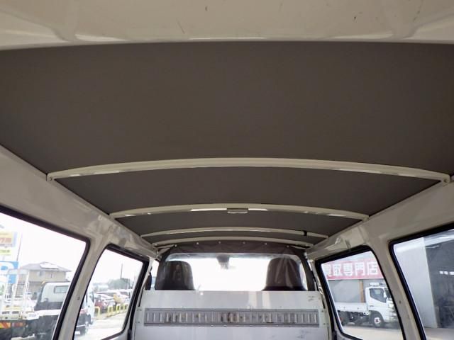 HINO DUTRO 2018 Image 31