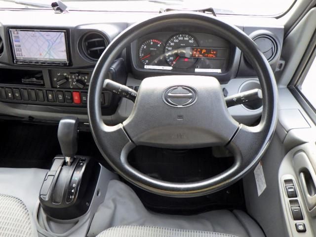 HINO DUTRO 2018 Image 31