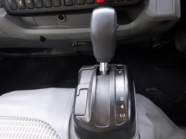 HINO DUTRO 2018 Image 31