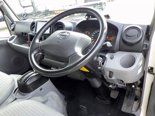 HINO DUTRO 2018 Image 31