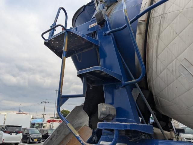 MITSUBISHI FUSOU SUPER GREAT 2014 Image 31