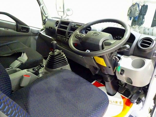 HINO DUTRO 2023 Image 31