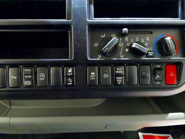 HINO DUTRO 2023 Image 31