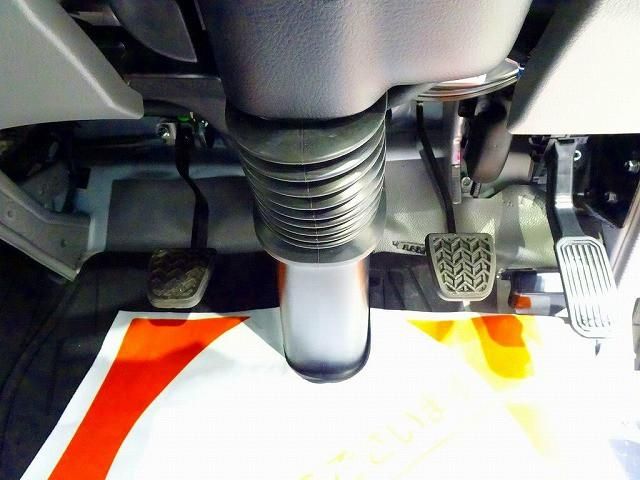 HINO DUTRO 2023 Image 31