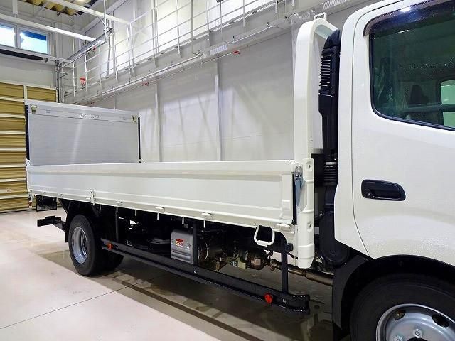 HINO DUTRO 2023 Image 31