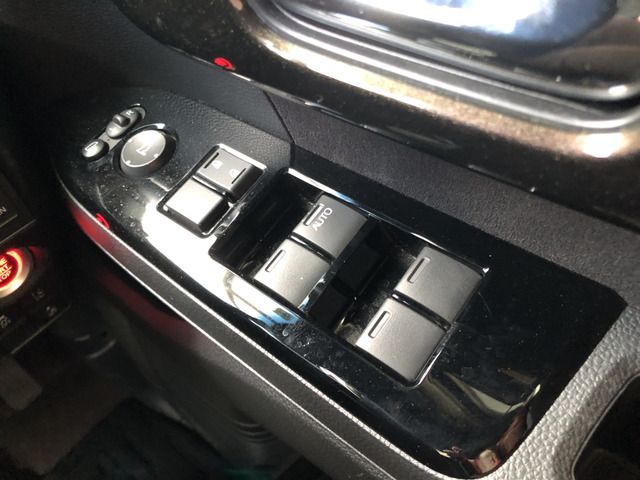 HONDA N BOX CUSTOM 2019 Image 31