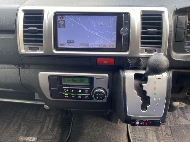 TOYOTA HIACE VAN 4WD 2014 Image 31