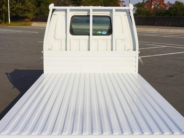 MAZDA BONGO TRUCK 1.15T 2W 2017 Image 31