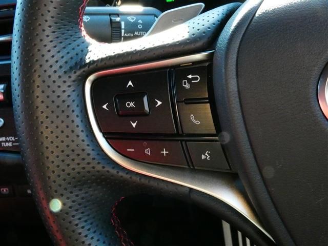 TOYOTA LEXUS ES300H 2023 Image 31