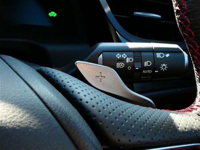 TOYOTA LEXUS ES300H 2023 Image 31