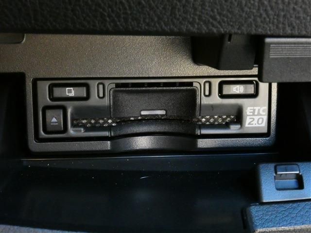 TOYOTA LEXUS ES300H 2023 Image 31