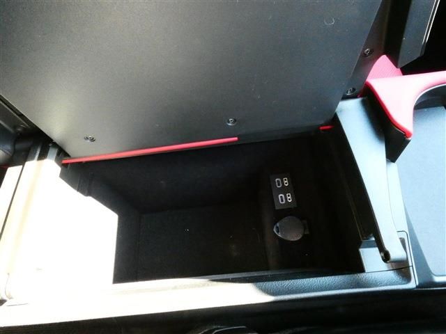 TOYOTA LEXUS ES300H 2023 Image 31