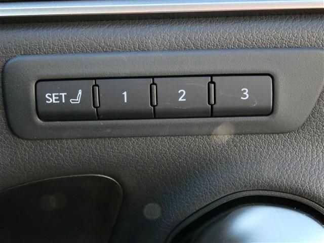 TOYOTA LEXUS ES300H 2023 Image 31