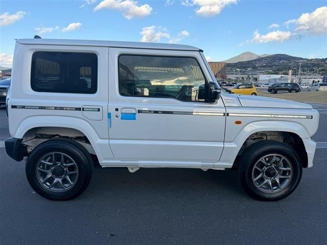 SUZUKI JIMNY 4WD 2025 Image 31