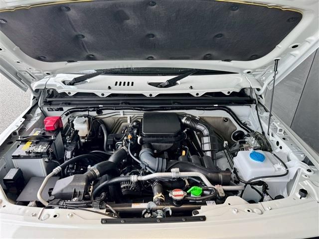 SUZUKI JIMNY 4WD 2025 Image 31