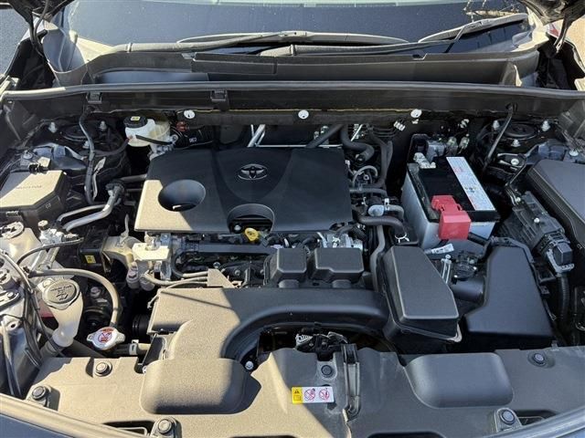 TOYOTA HARRIER 2WD 2021 Image 31