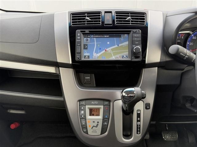 DAIHATSU MOVE CUSTOM 4WD 2014 Image 31