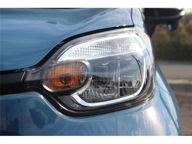 TOYOTA SIENTA HYBRID 2023 Image 31