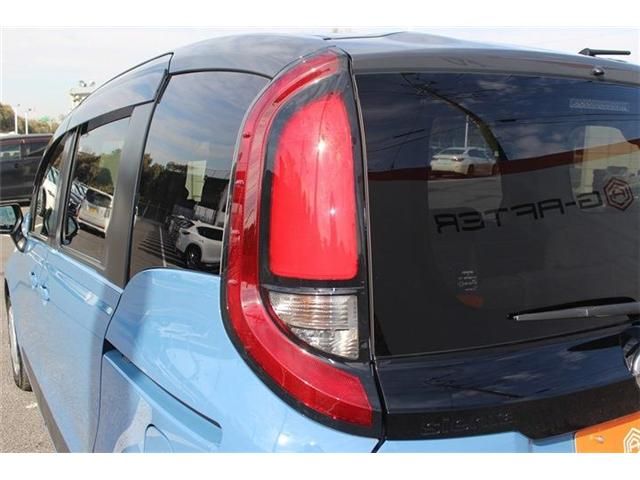 TOYOTA SIENTA HYBRID 2023 Image 31