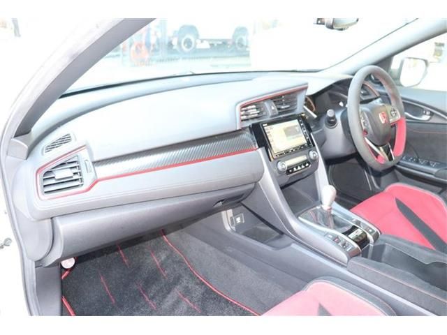 HONDA CIVIC HATCHBACK 2020 Image 31