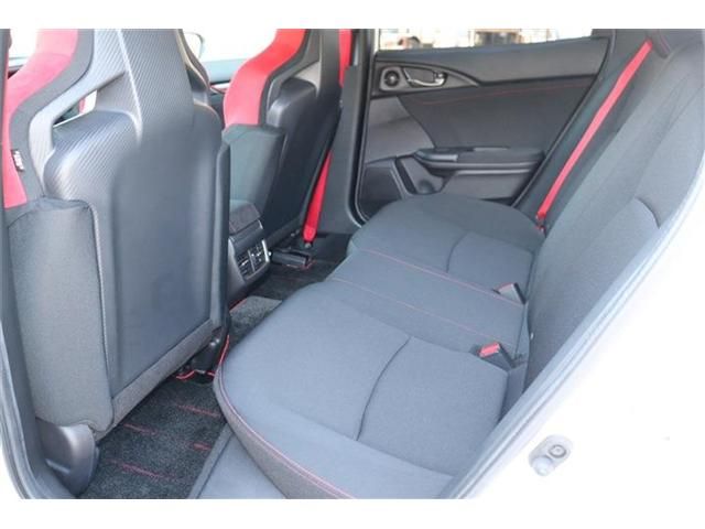 HONDA CIVIC HATCHBACK 2020 Image 31