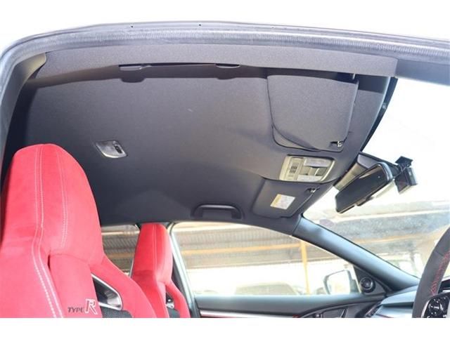 HONDA CIVIC HATCHBACK 2020 Image 31