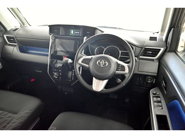 TOYOTA TANK 4WD 2018 Image 31