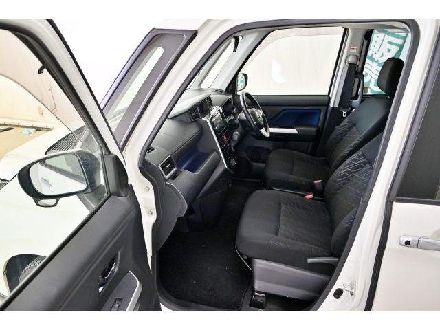 TOYOTA TANK 4WD 2018 Image 31