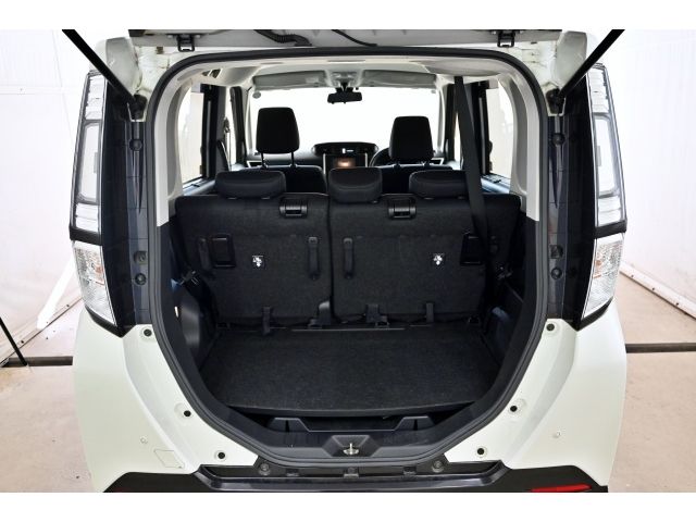 TOYOTA TANK 4WD 2018 Image 31