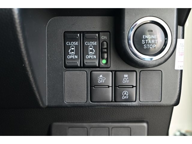 TOYOTA TANK 4WD 2018 Image 31