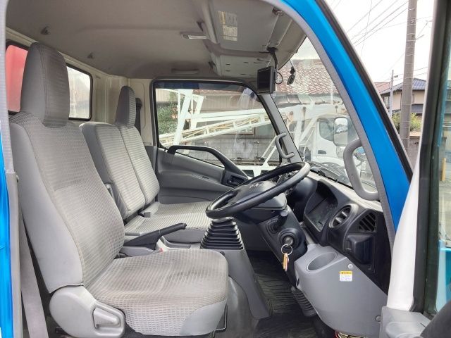 HINO DUTRO 2017 Image 31