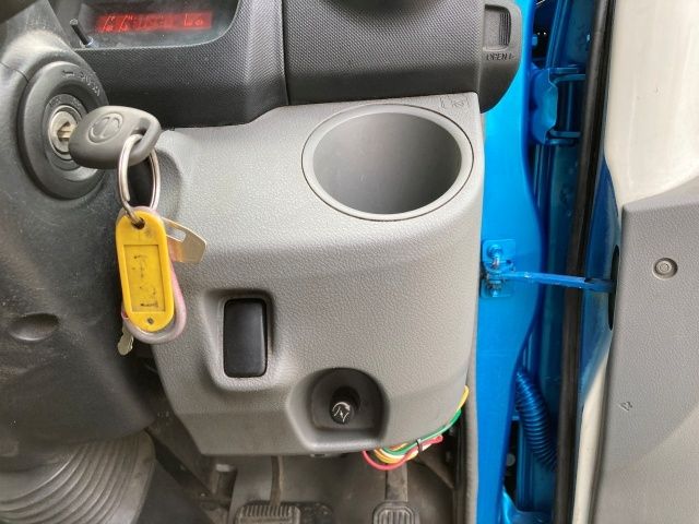 HINO DUTRO 2017 Image 31