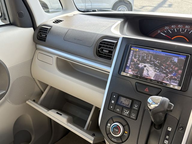 DAIHATSU TANTO 2014 Image 31