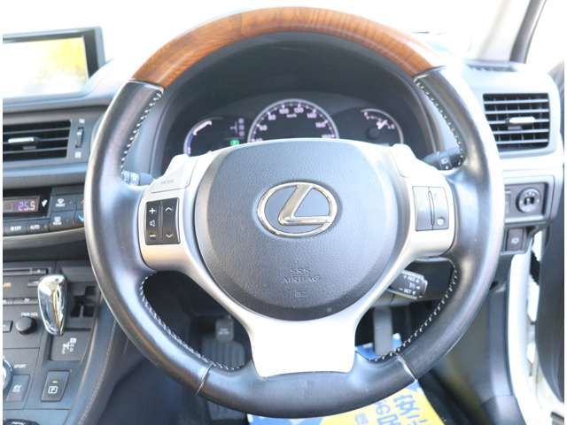 TOYOTA LEXUS CT200H 2011 Image 31