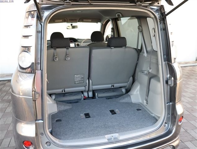 TOYOTA SIENTA 2009 Image 31