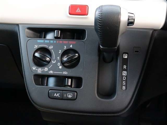 DAIHATSU MIRA TOCOT 2019 Image 31