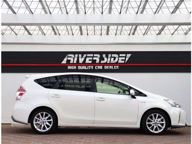 TOYOTA PRIUS ALPHA 2018 Image 31