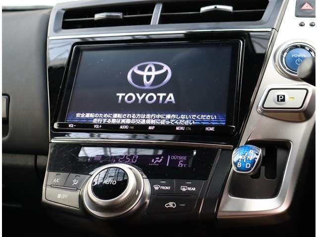 TOYOTA PRIUS ALPHA 2018 Image 31