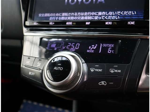 TOYOTA PRIUS ALPHA 2018 Image 31