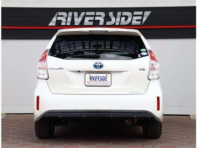 TOYOTA PRIUS ALPHA 2018 Image 31