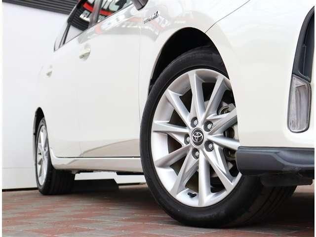 TOYOTA PRIUS ALPHA 2018 Image 31