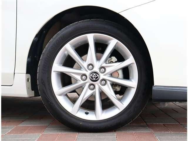 TOYOTA PRIUS ALPHA 2018 Image 31