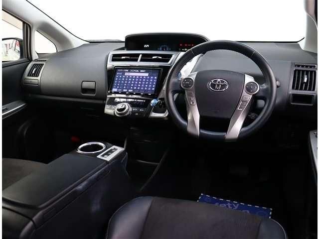 TOYOTA PRIUS ALPHA 2018 Image 31