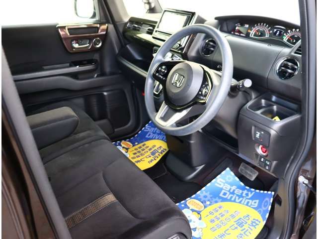 HONDA N BOX CUSTOM 2018 Image 31