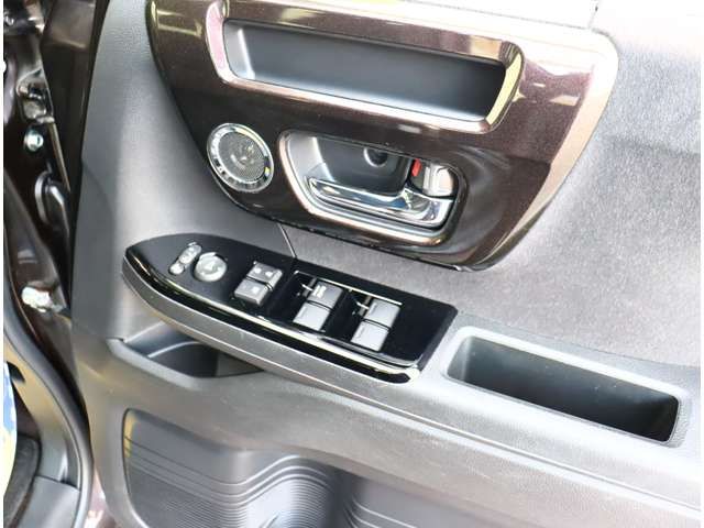 HONDA N BOX CUSTOM 2018 Image 31